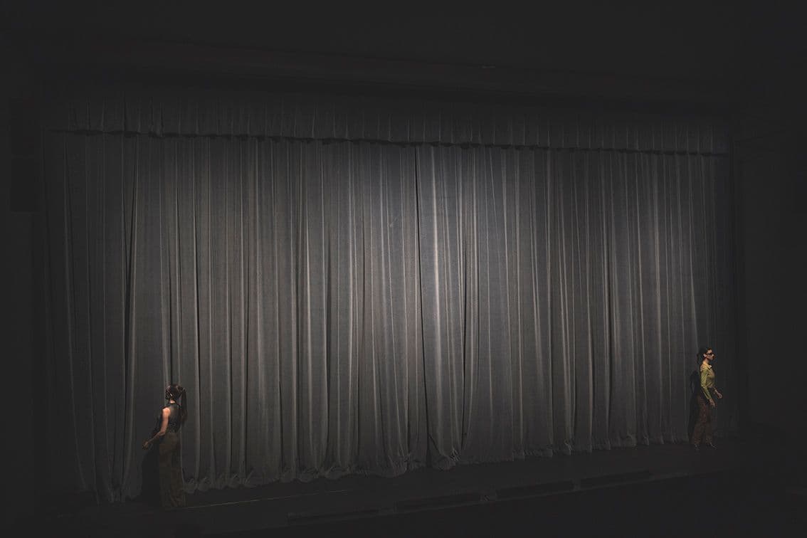 ENTERTAINMENT Image 5