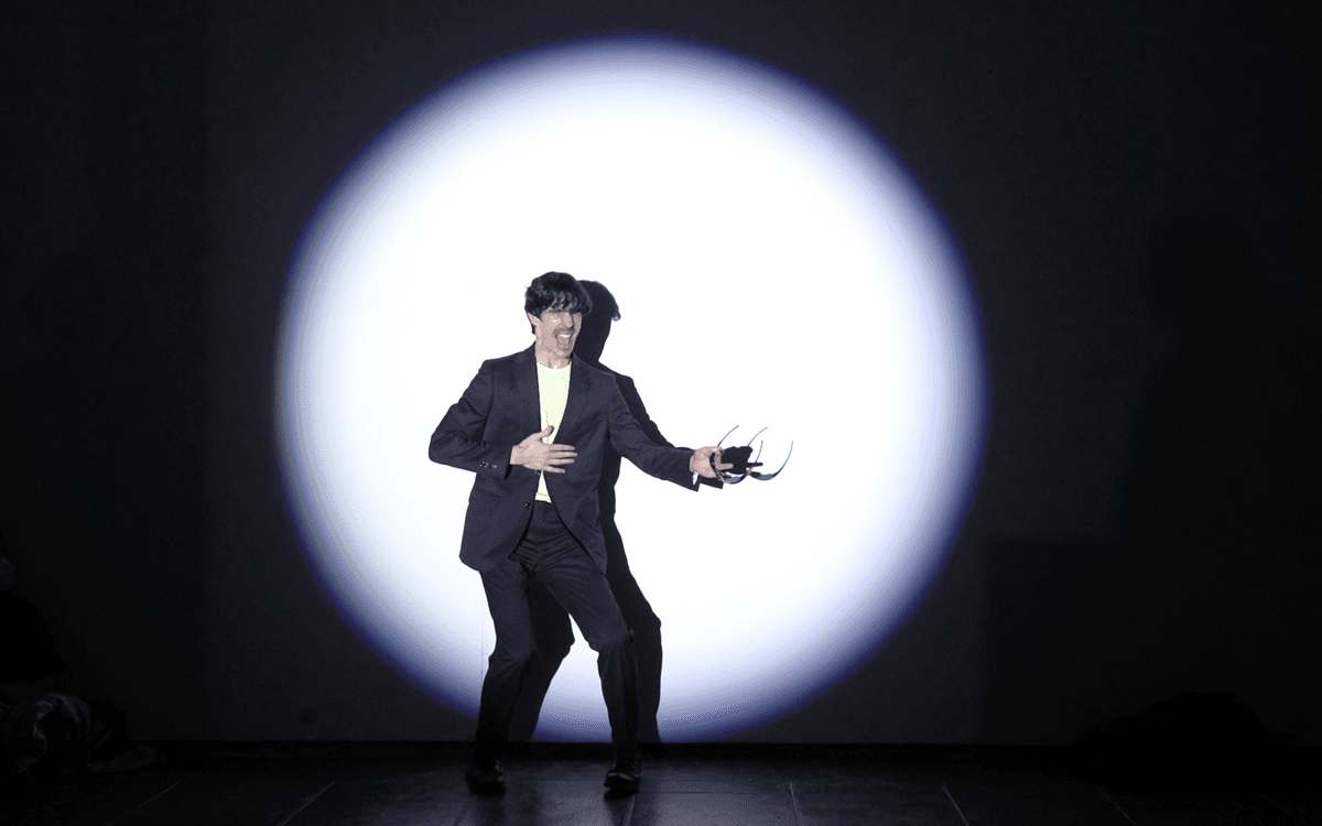 ENTERTAINMENT Image 3